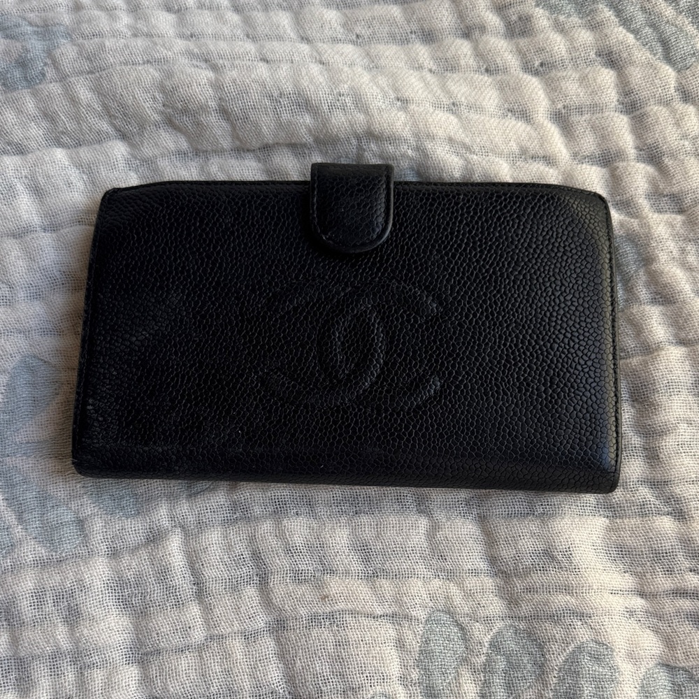 CHANEL Classic Black Pebbled Wallet